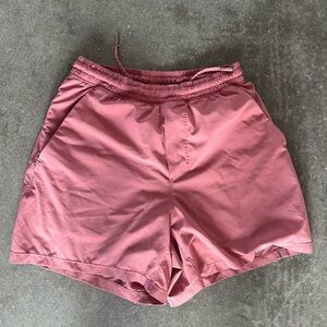 Men’s Lululemon Small Pace Breaker Lined Shorts 5” Brier Rose Color
